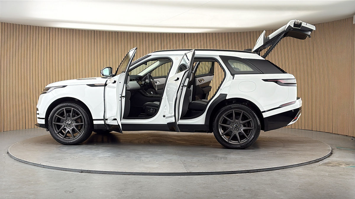 More views of Land Rover Range Rover Velar