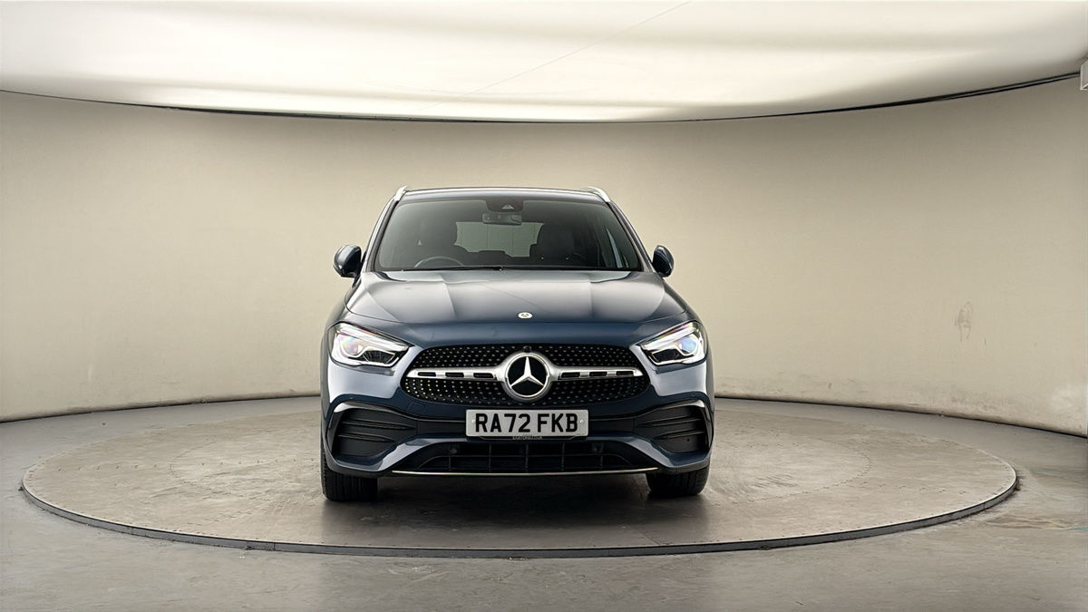 More views of Mercedes-Benz GLA