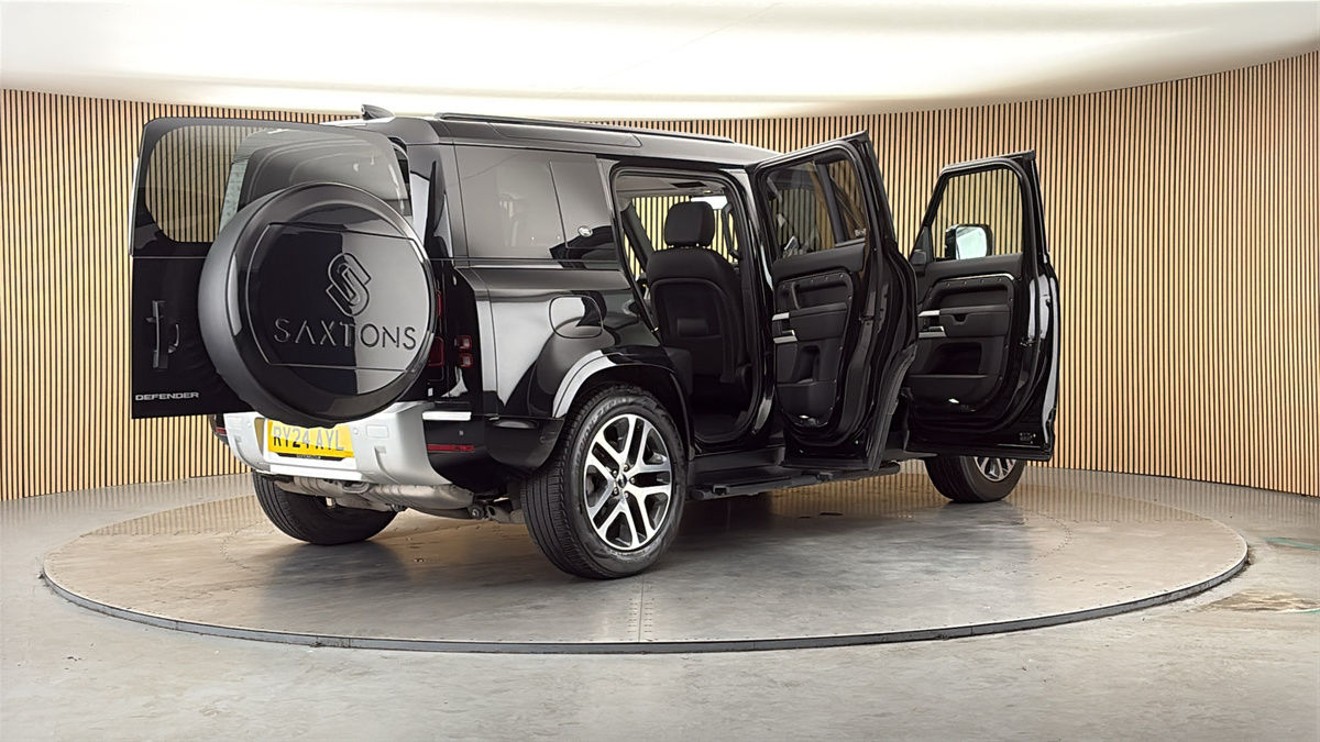 More views of Land Rover Defender 110