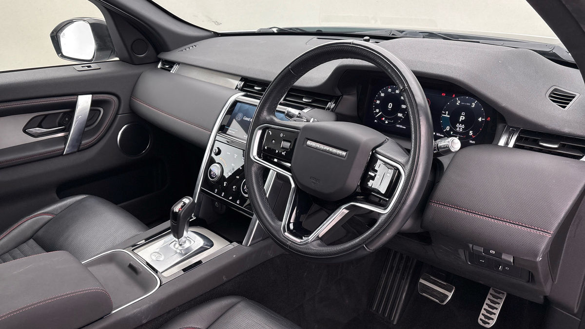 Land Rover Discovery Sport Image 5