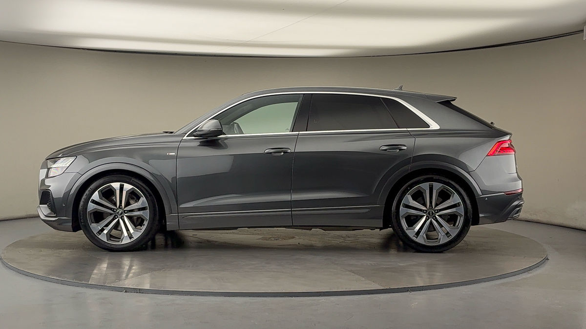 Audi Q8 Image 15