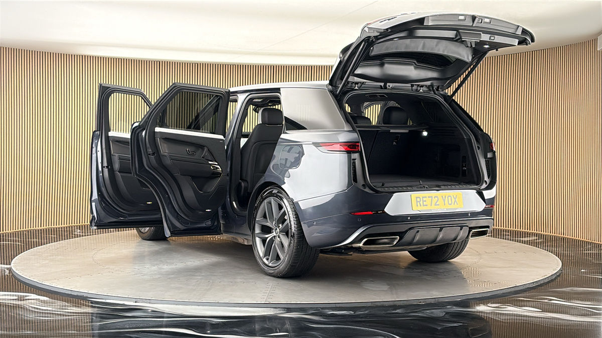 More views of Land Rover Range Rover Sport