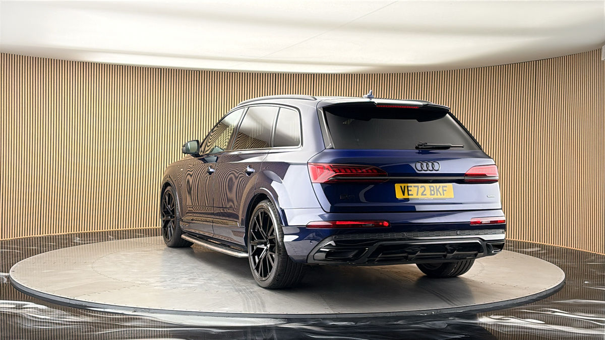More views of Audi Q7