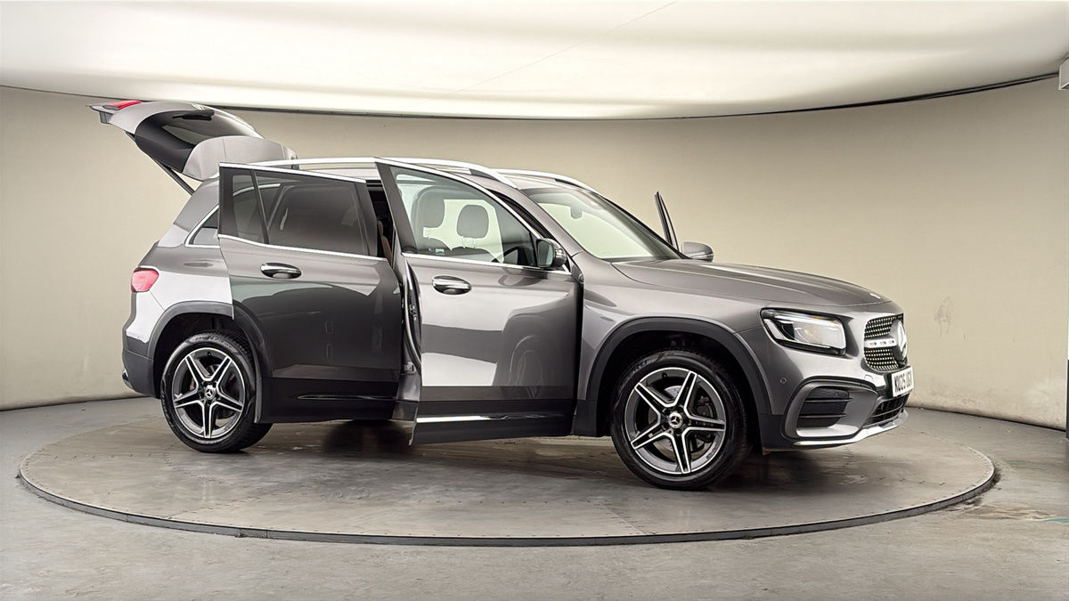 More views of Mercedes-Benz GLB