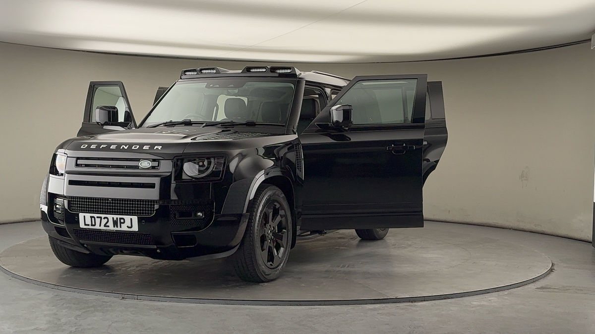 More views of Land Rover Defender 110