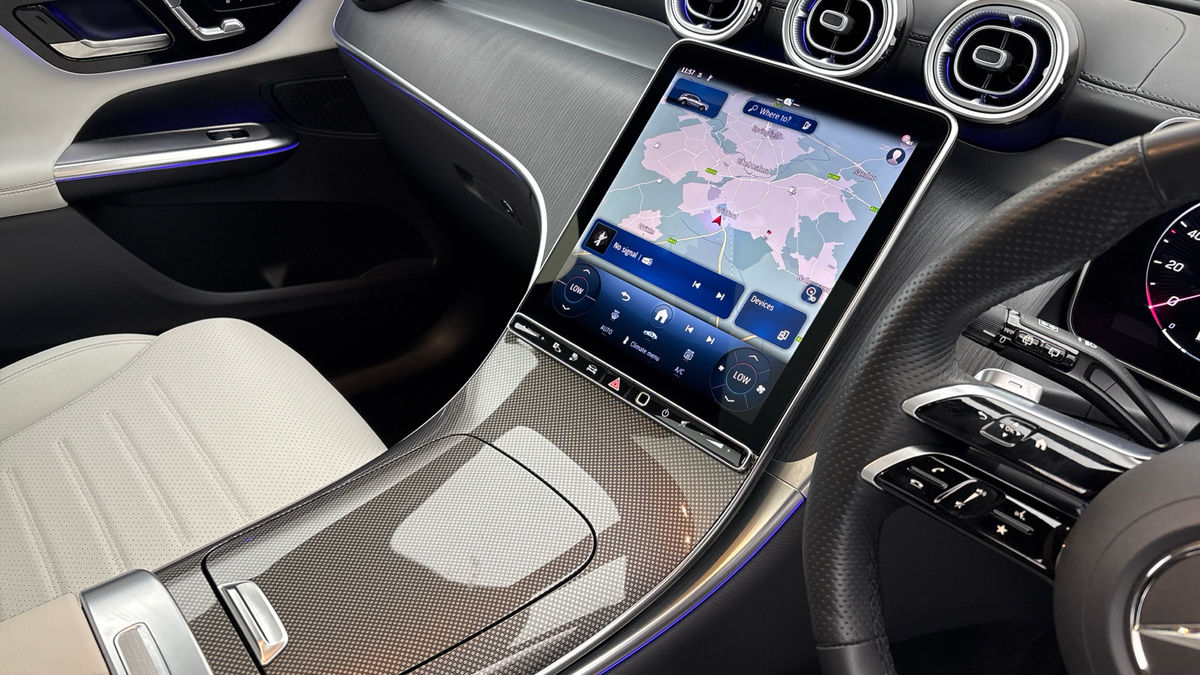 Mercedes-Benz GLC Image 18