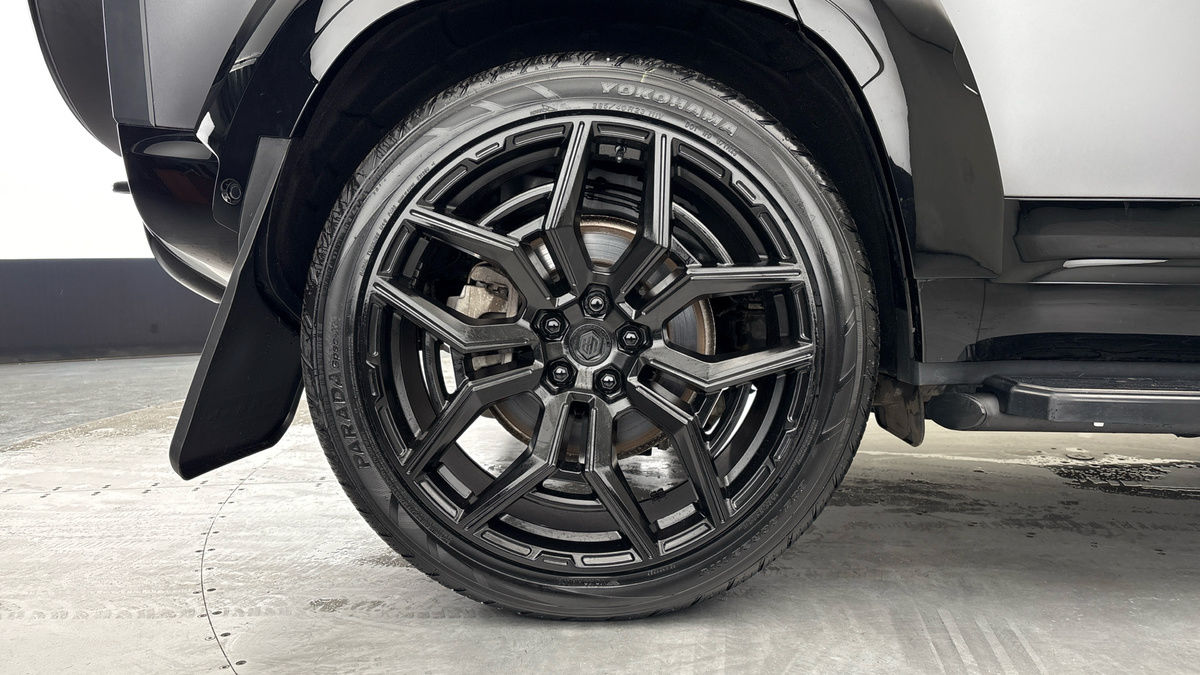 Land Rover Defender 110 Urban Image 10