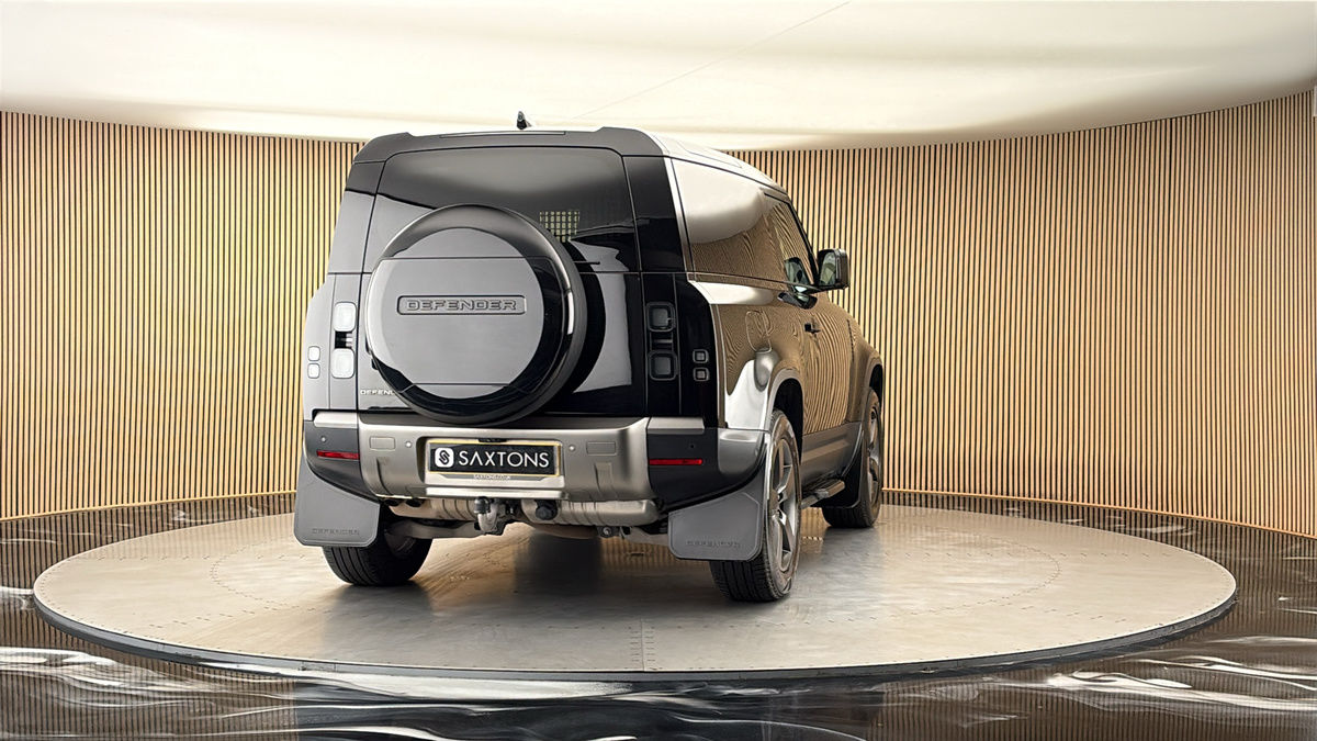 More views of Land Rover Defender 90
