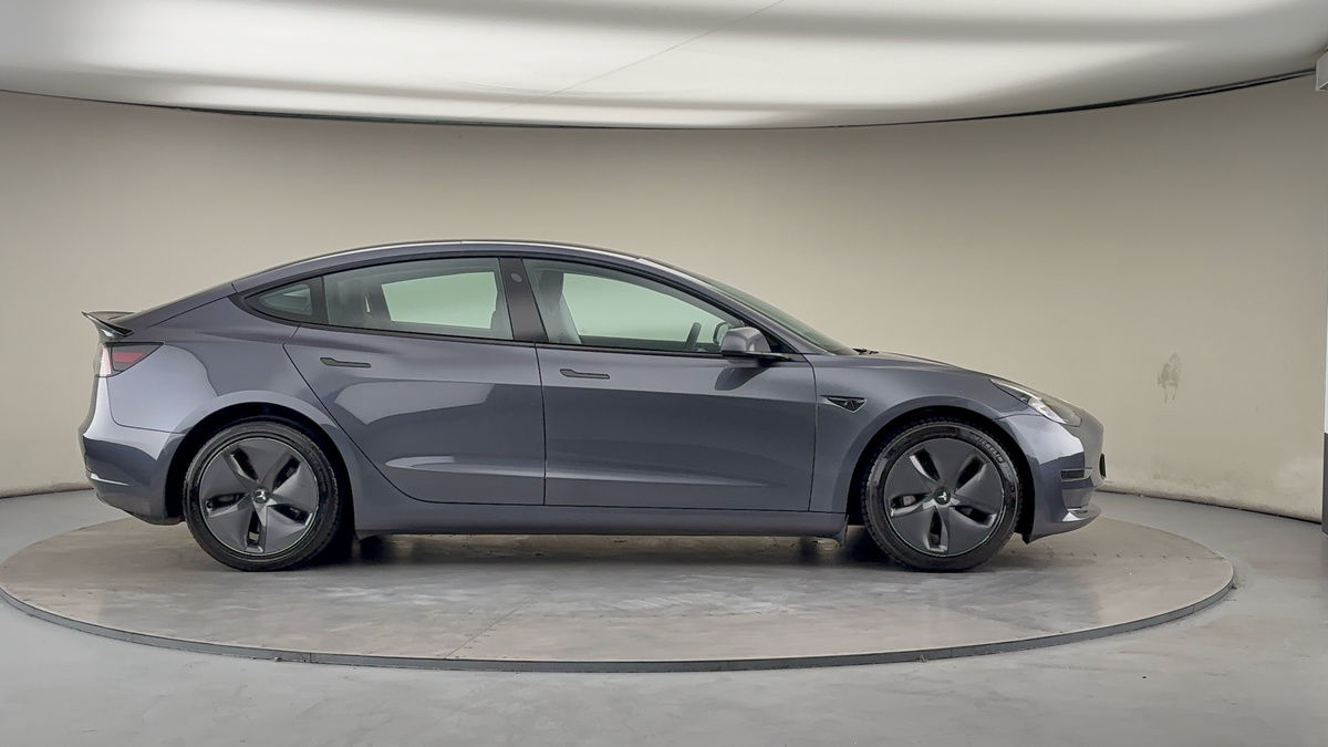 Tesla Model 3 Image 16