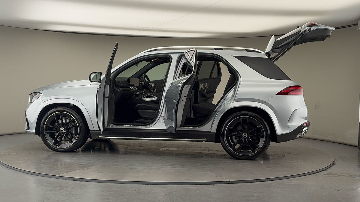 More views of Mercedes-Benz GLE