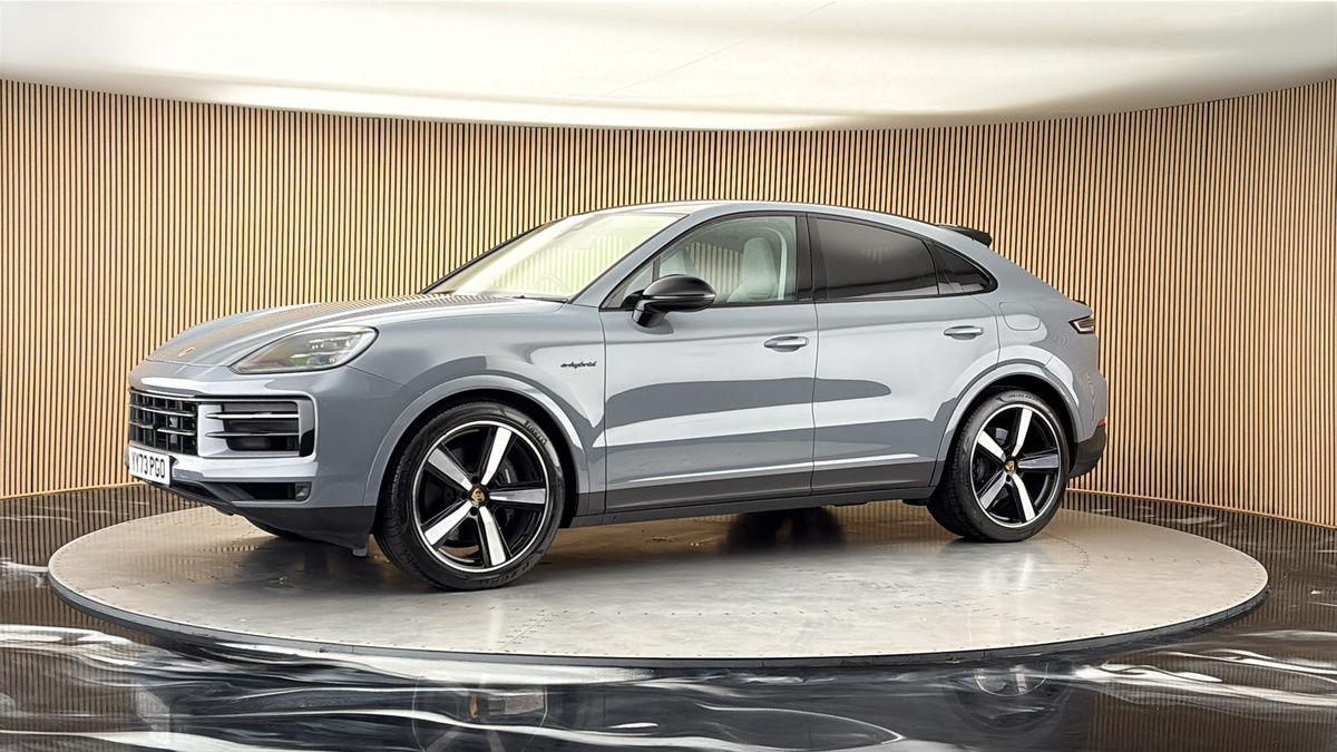 More views of Porsche Cayenne