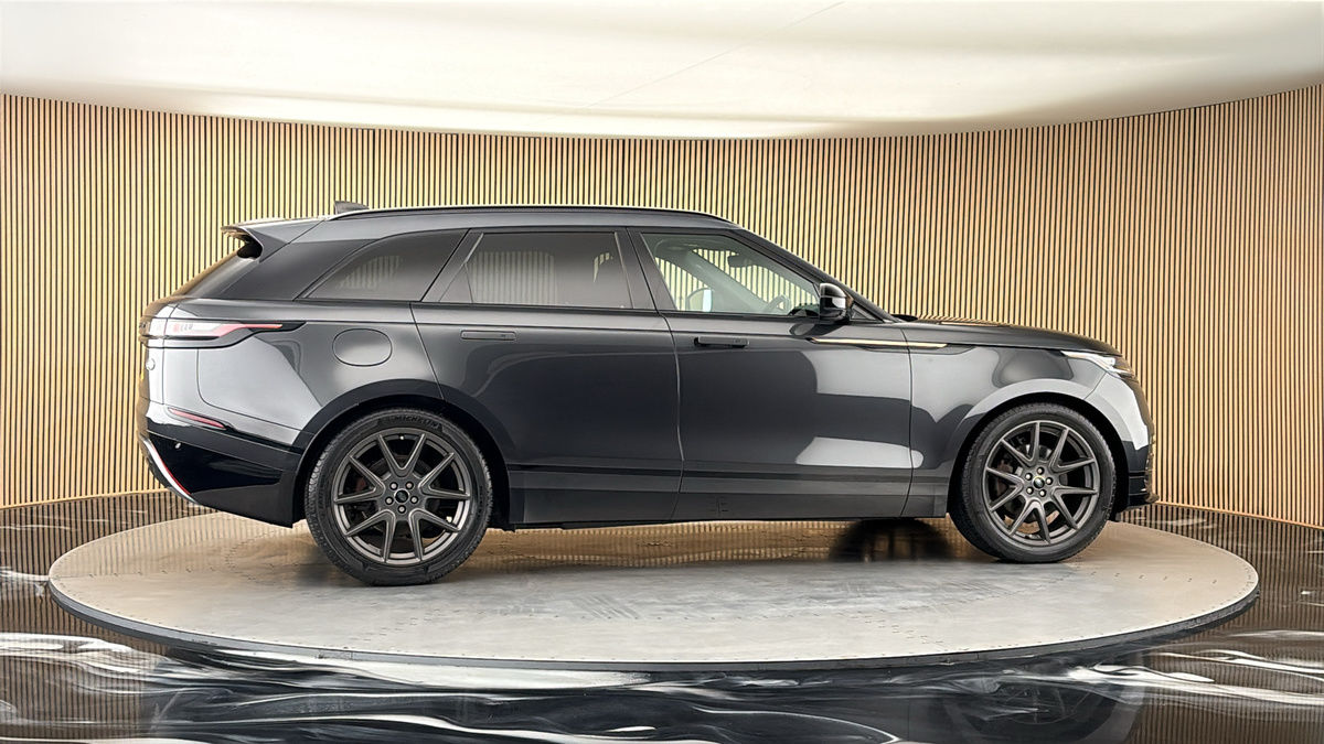 More views of Land Rover Range Rover Velar