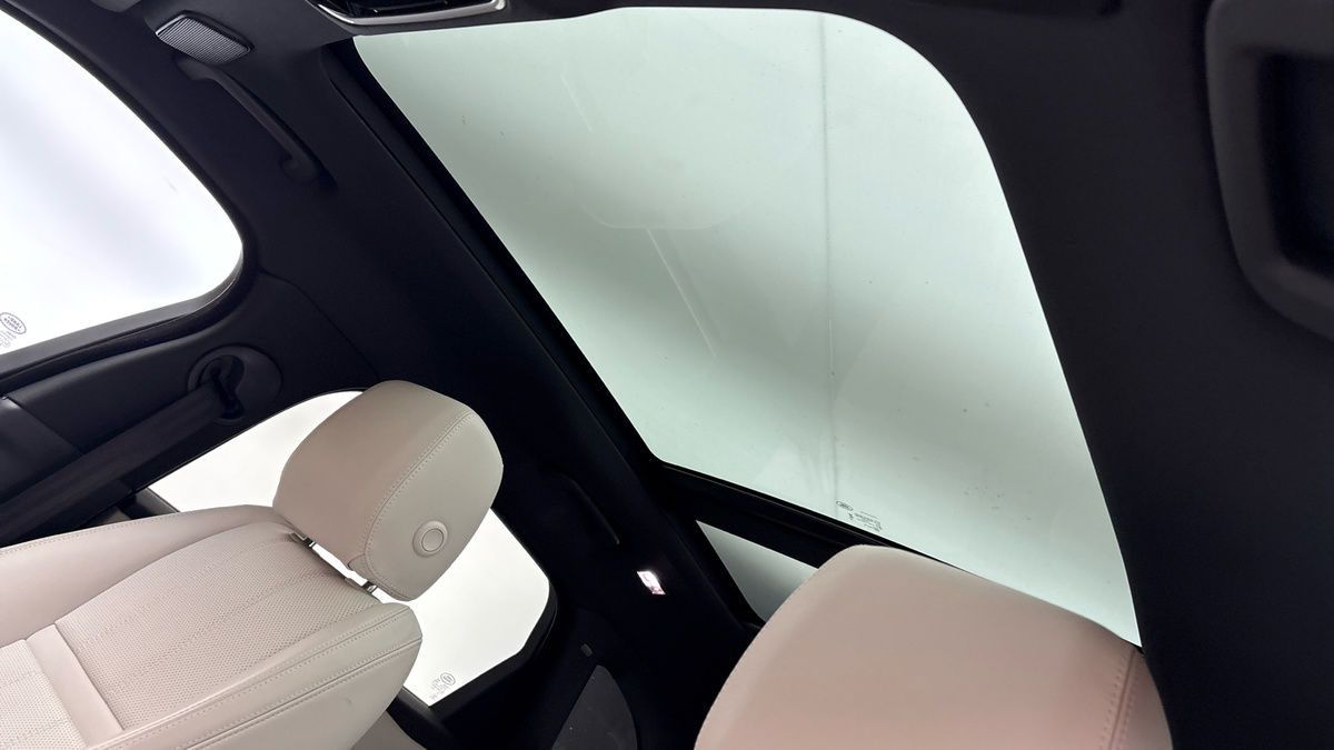 Land Rover Range Rover Velar Image 6