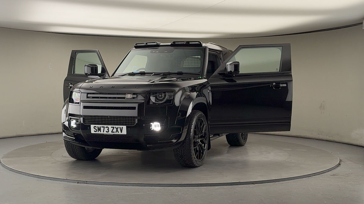 More views of Land Rover Defender 90