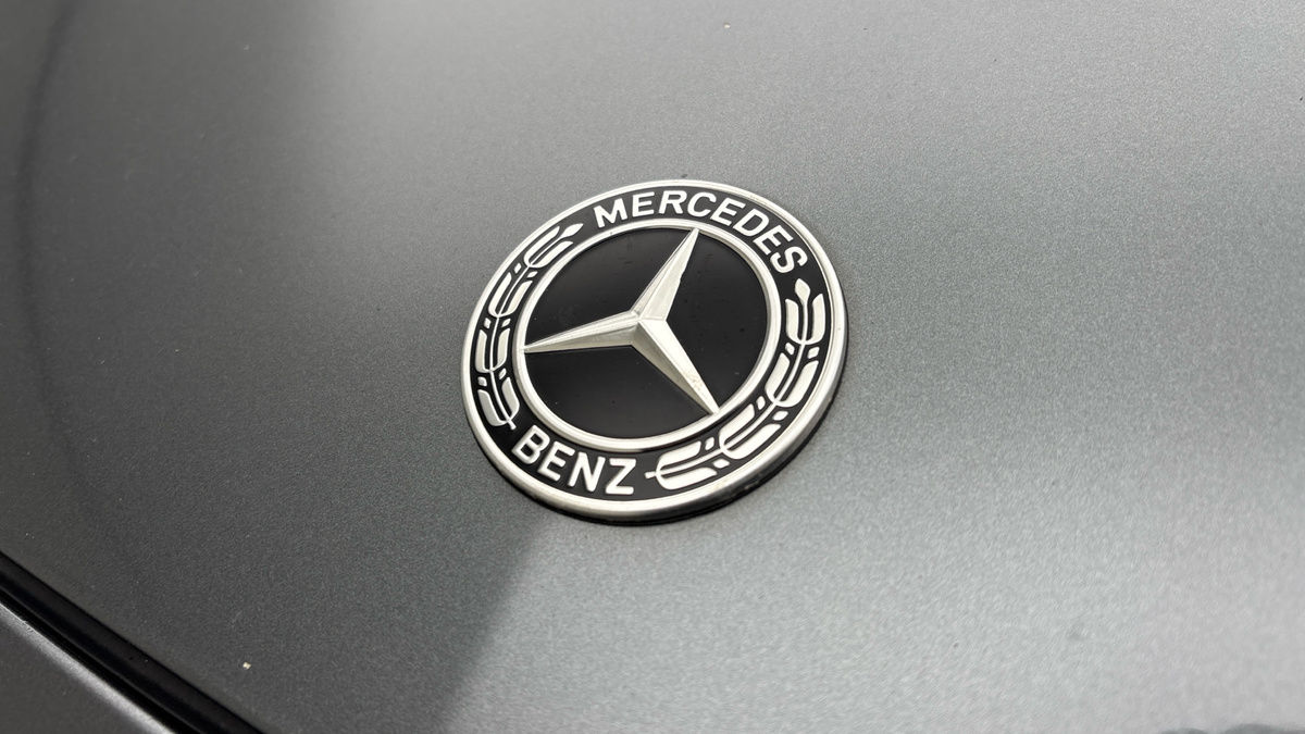 Mercedes-Benz E Class Image 24