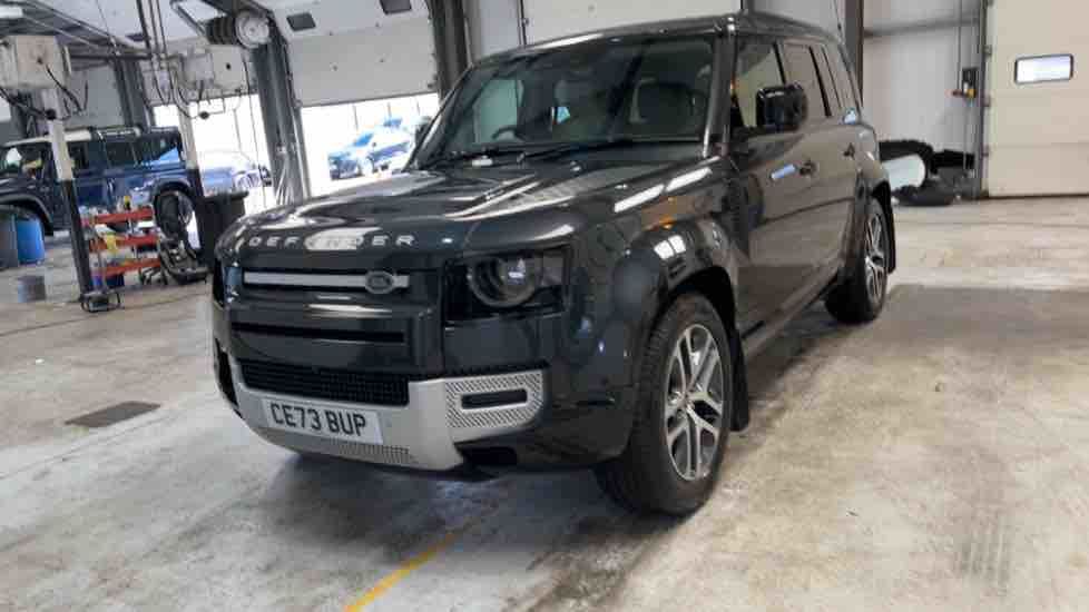 More views of Land Rover Defender 110