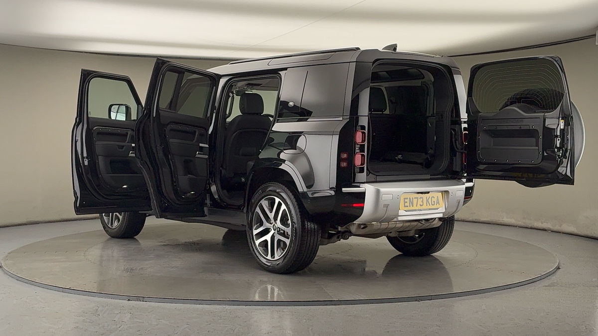 More views of Land Rover Defender 110