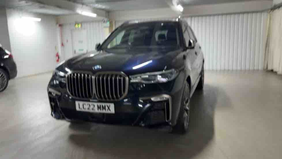More views of BMW X7