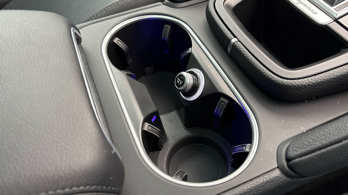 Porsche Cayenne Image 27