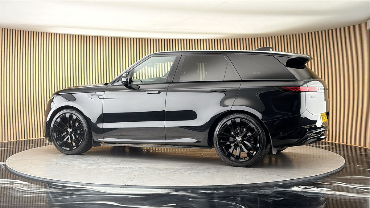 More views of Land Rover Range Rover Sport