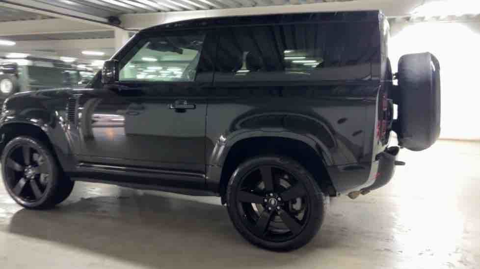 More views of Land Rover Defender 90