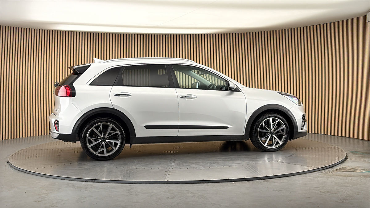 More views of Kia Niro