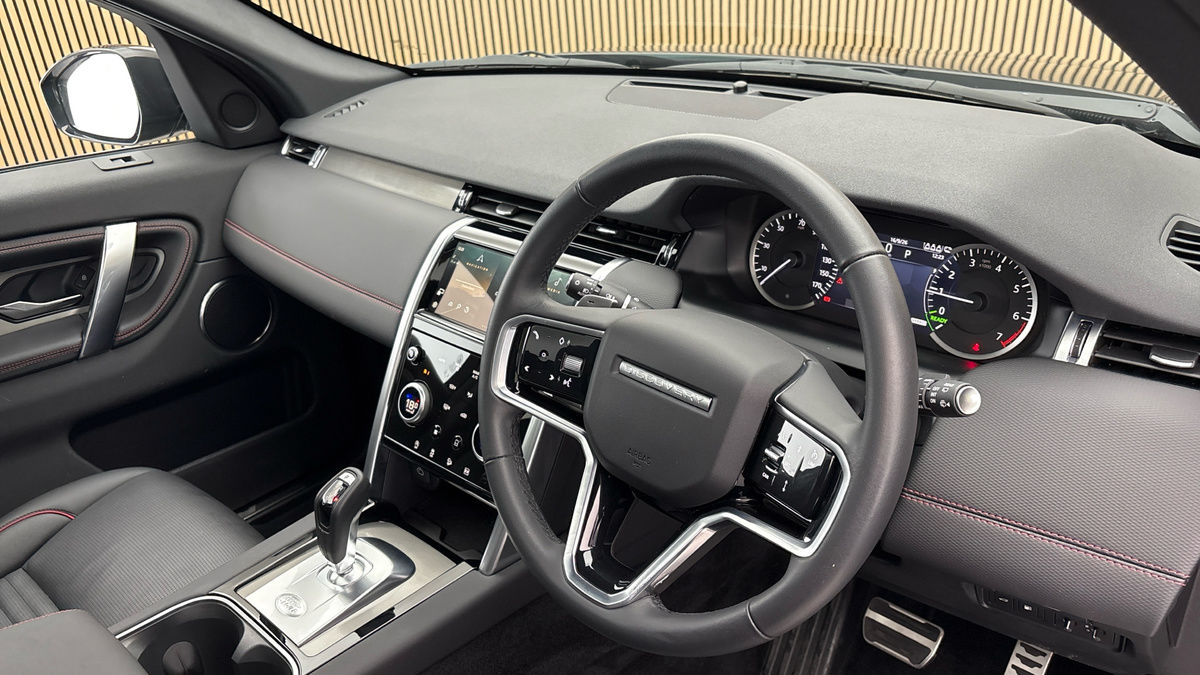 Land Rover Discovery Sport Image 5