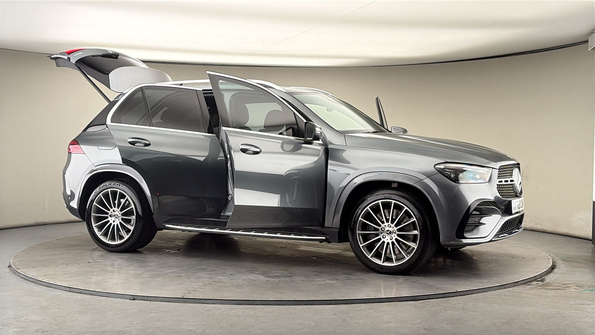 More views of Mercedes-Benz GLE