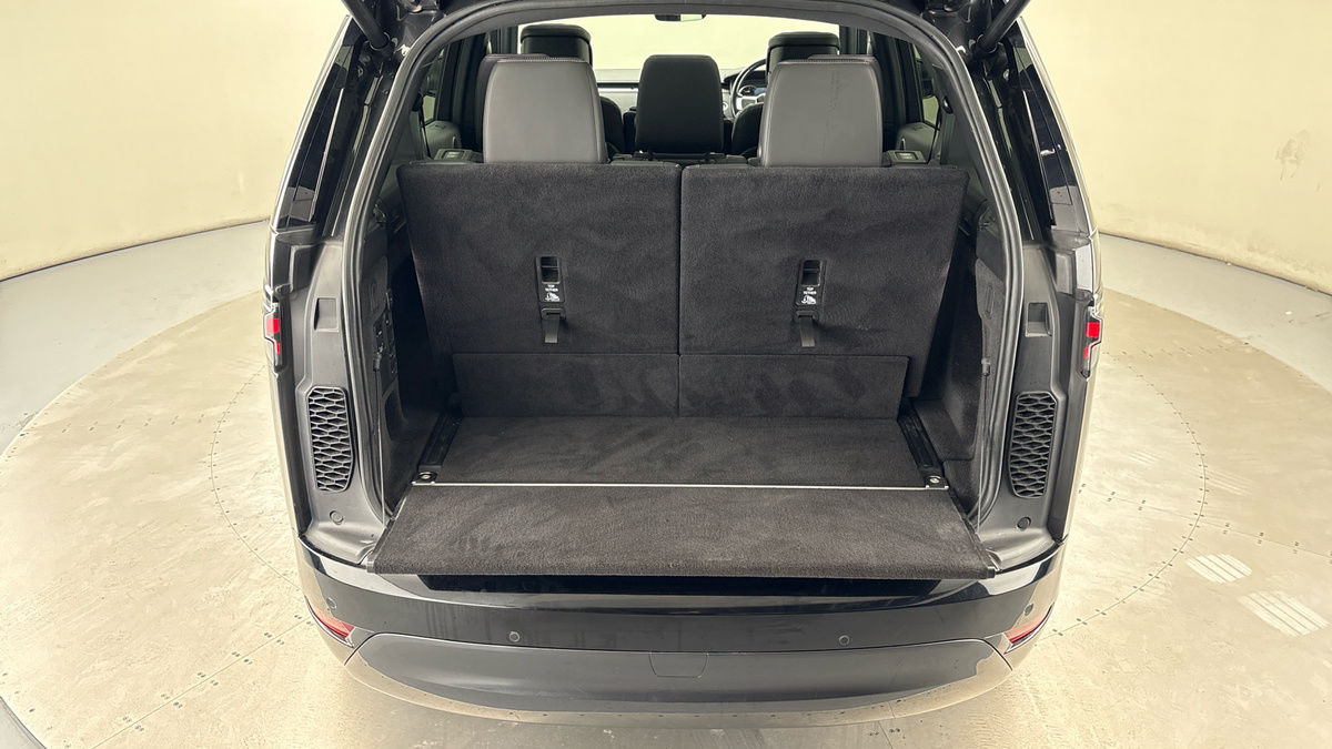 Land Rover Discovery Image 11