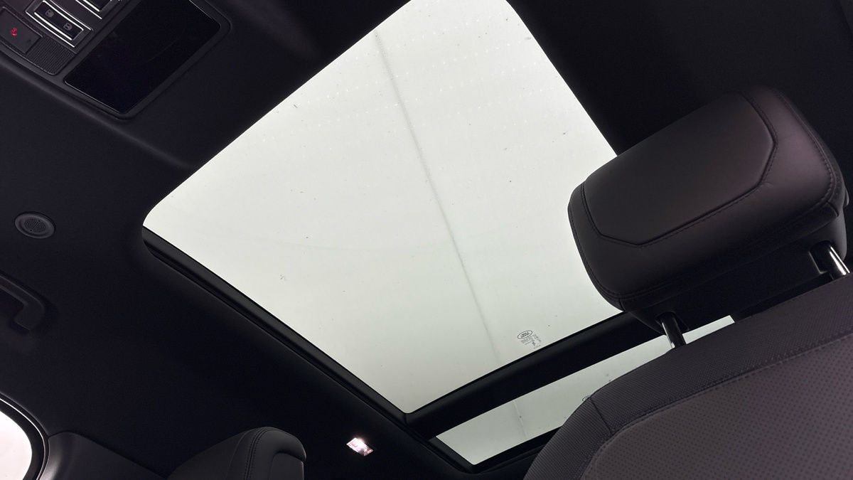 Land Rover Defender 110 Urban Image 6