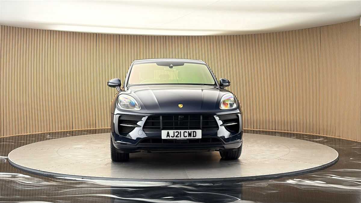 More views of Porsche Macan