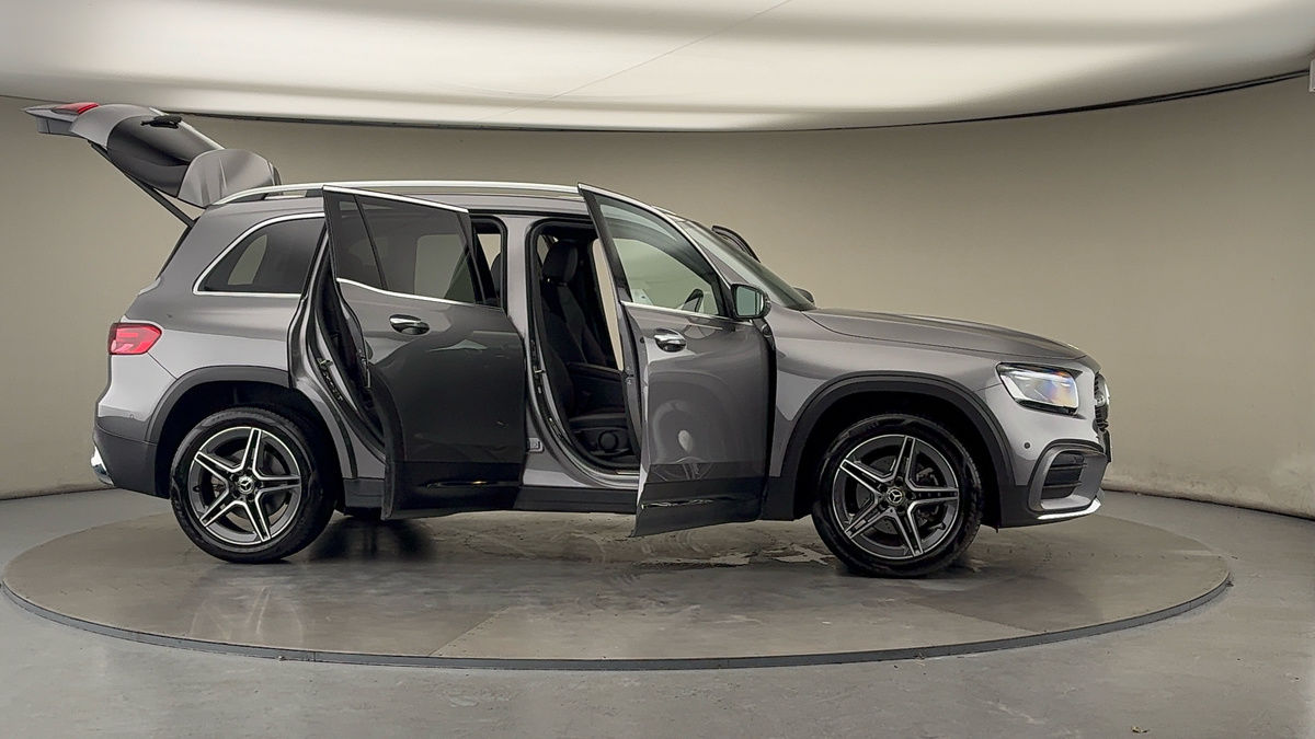 More views of Mercedes-Benz GLB