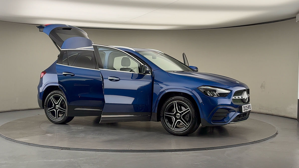 More views of Mercedes-Benz GLA