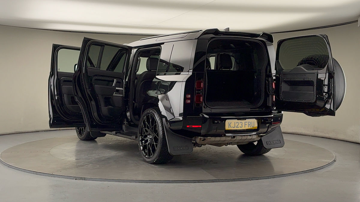 Land Rover Defender 110 Urban Image 23