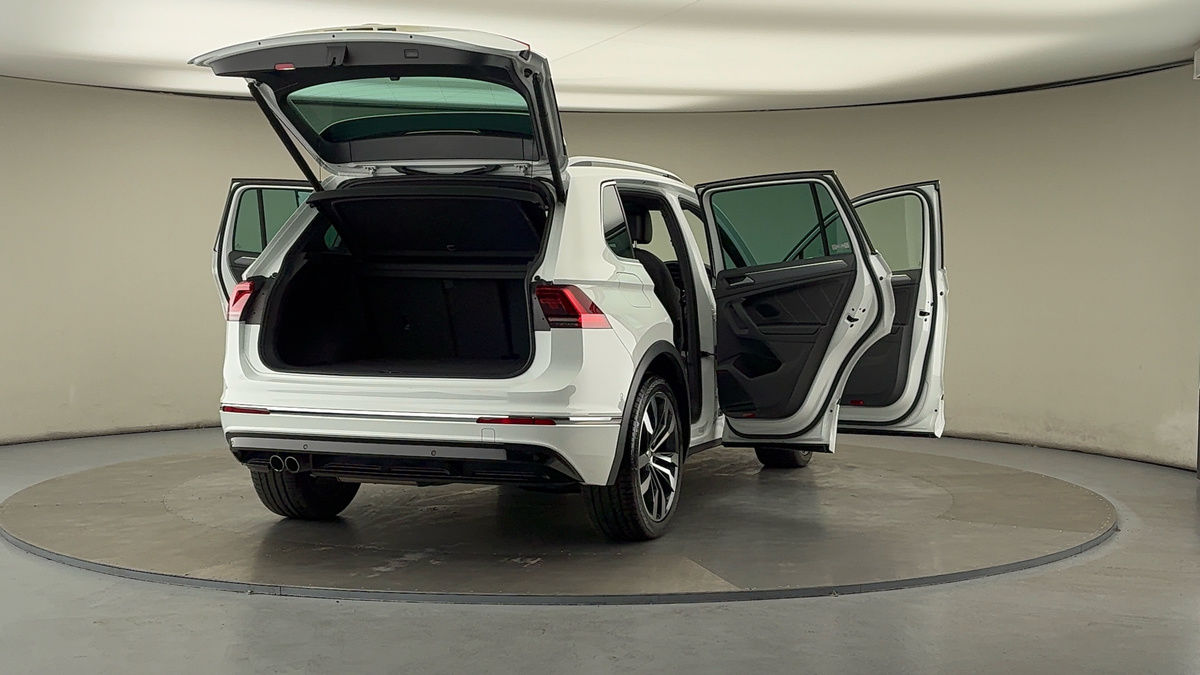 More views of Volkswagen Tiguan