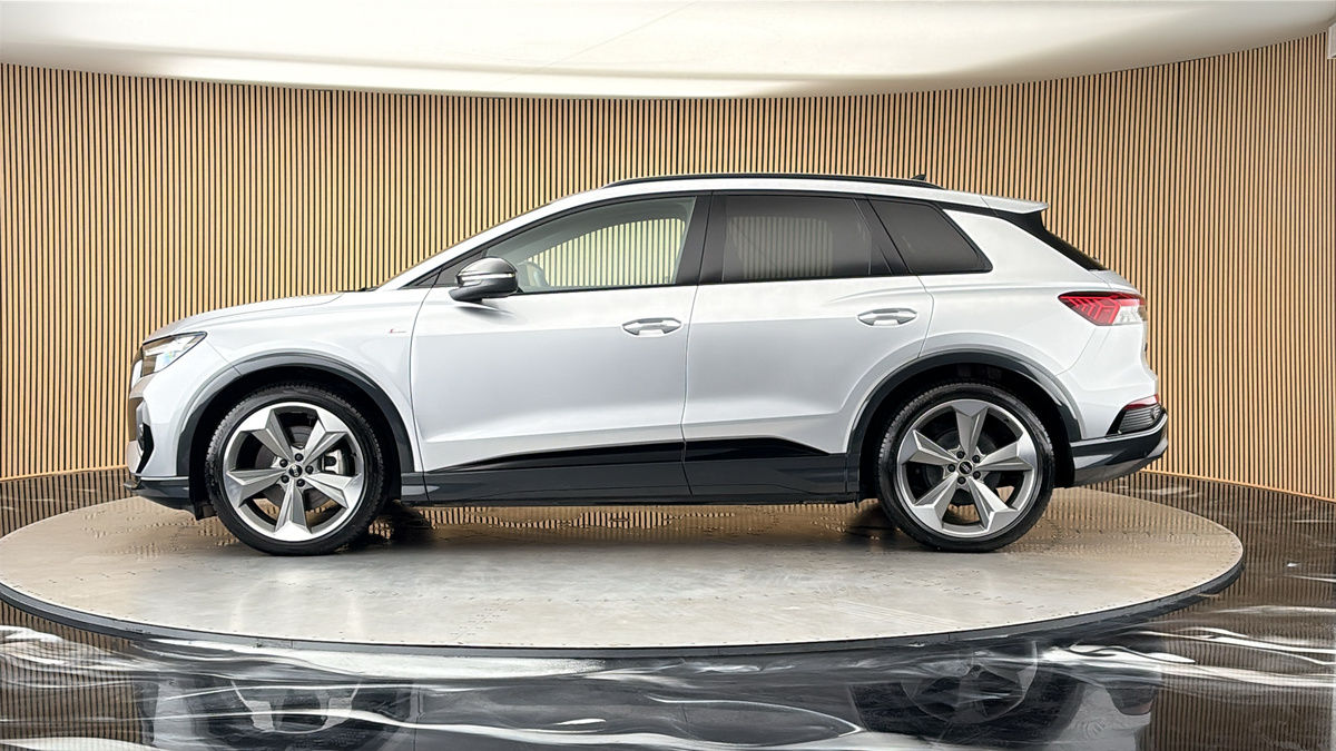 Audi Q4 e-tron Image 15