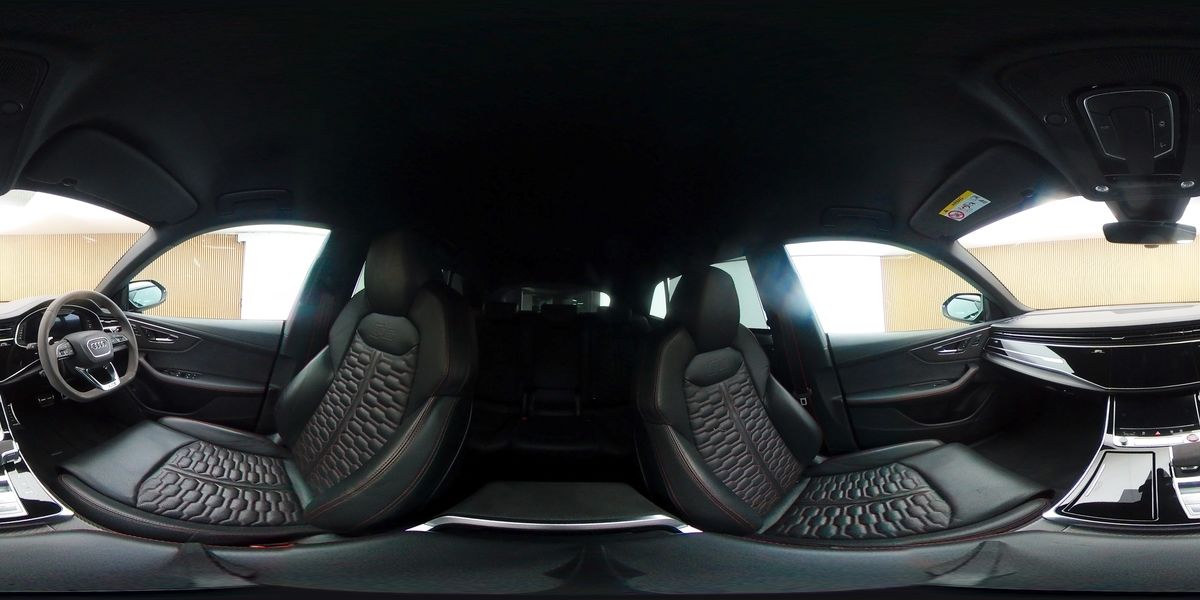 More views of Audi RSQ8