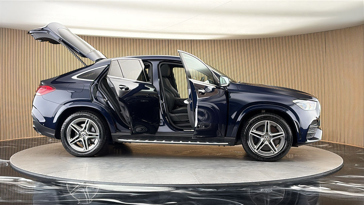 More views of Mercedes-Benz GLE
