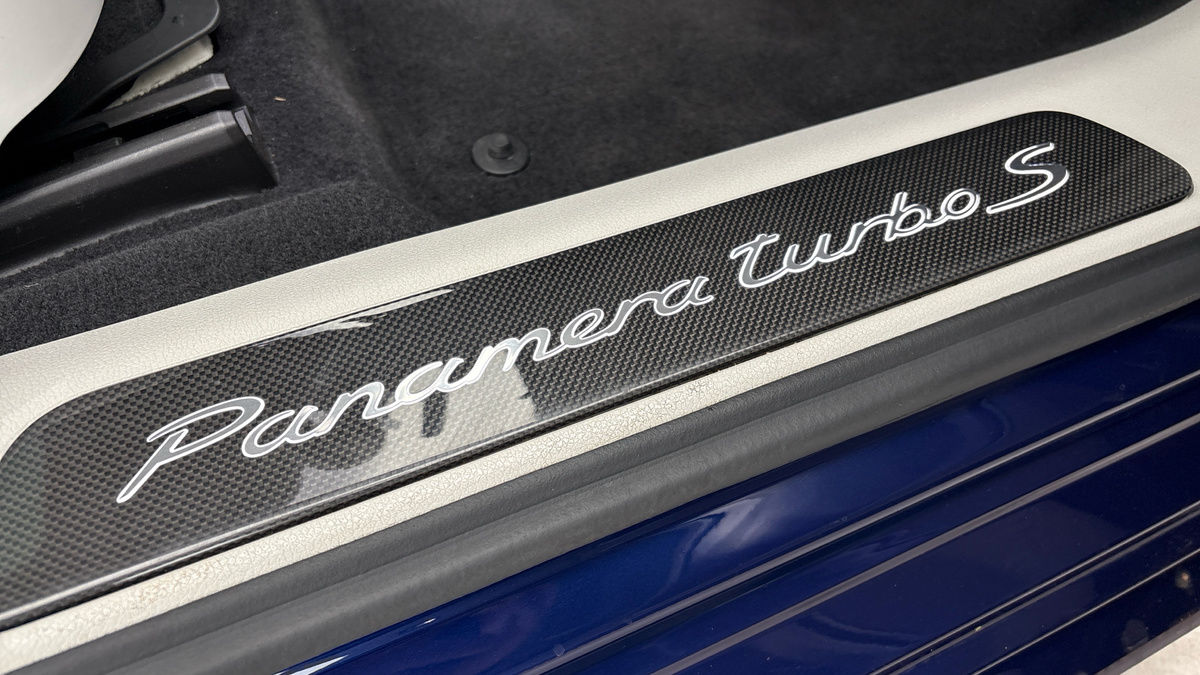 Porsche Panamera Image 26