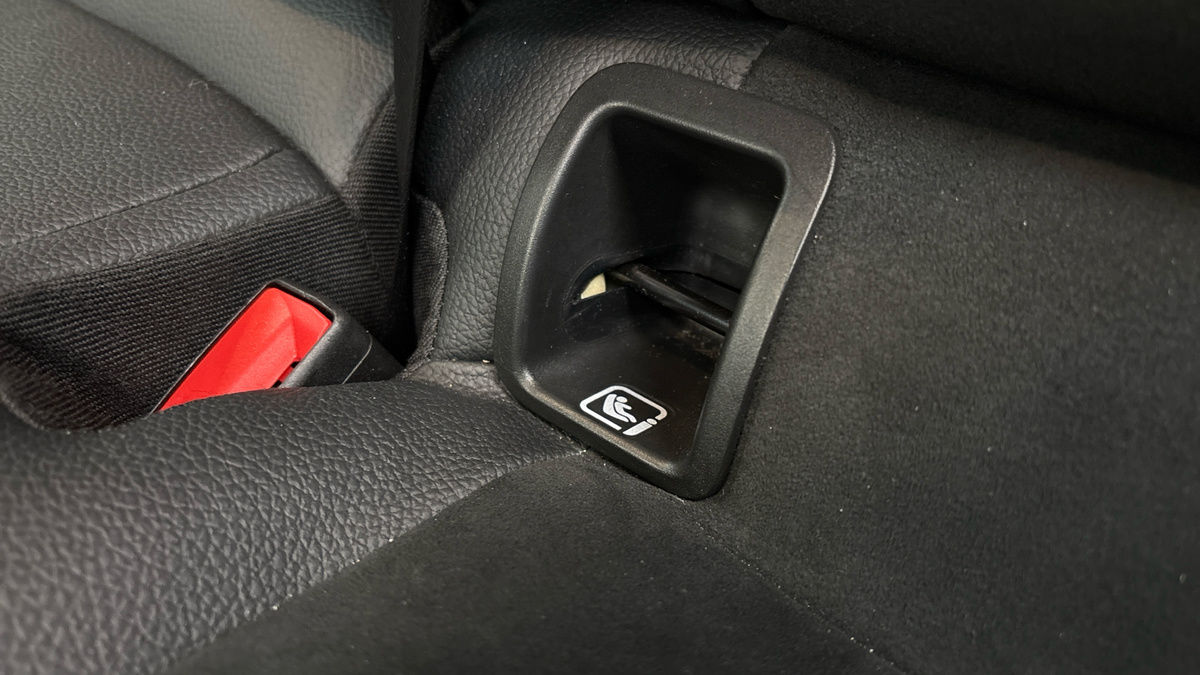 Mercedes-Benz GLA Image 6