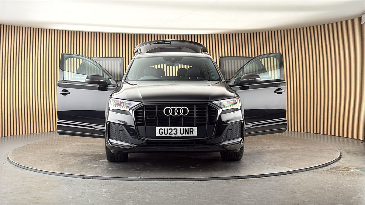 More views of Audi Q7