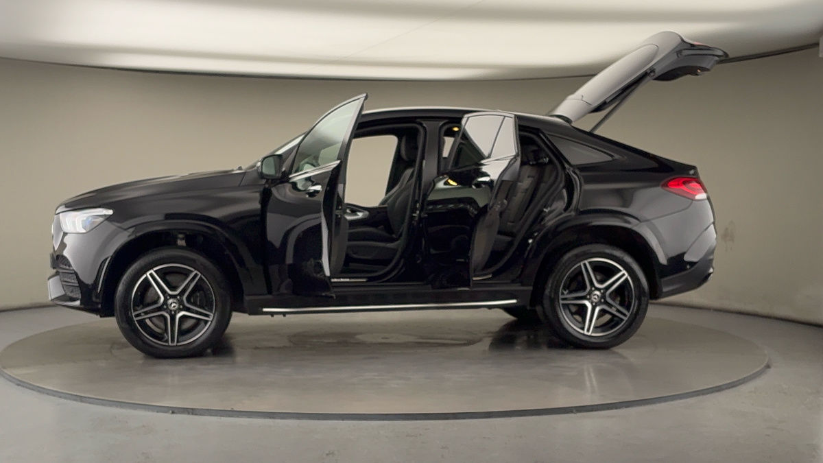 More views of Mercedes-Benz GLE