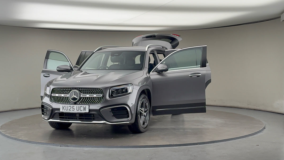 More views of Mercedes-Benz GLB