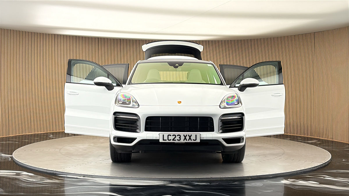 More views of Porsche Cayenne