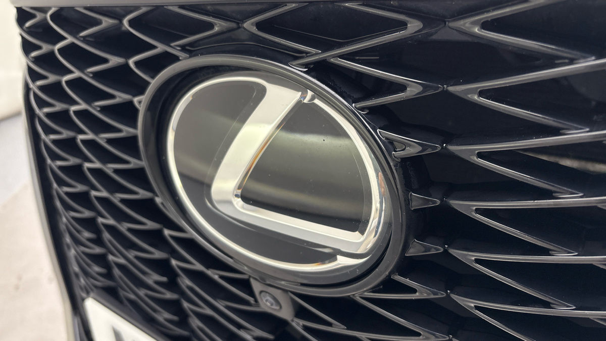 Lexus NX Image 24