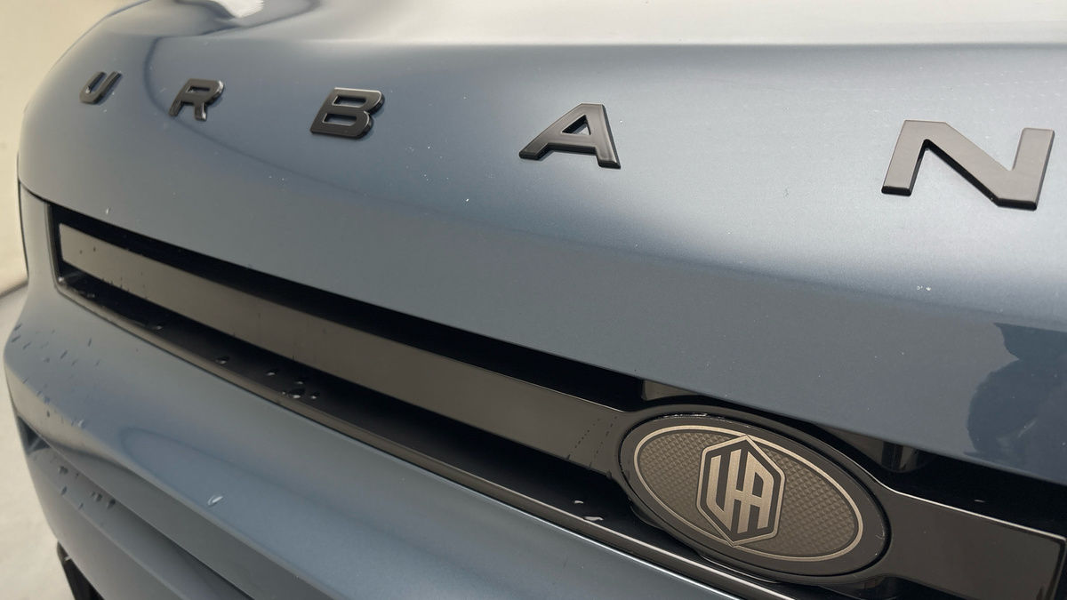 Land Rover Defender 110 Urban Image 24