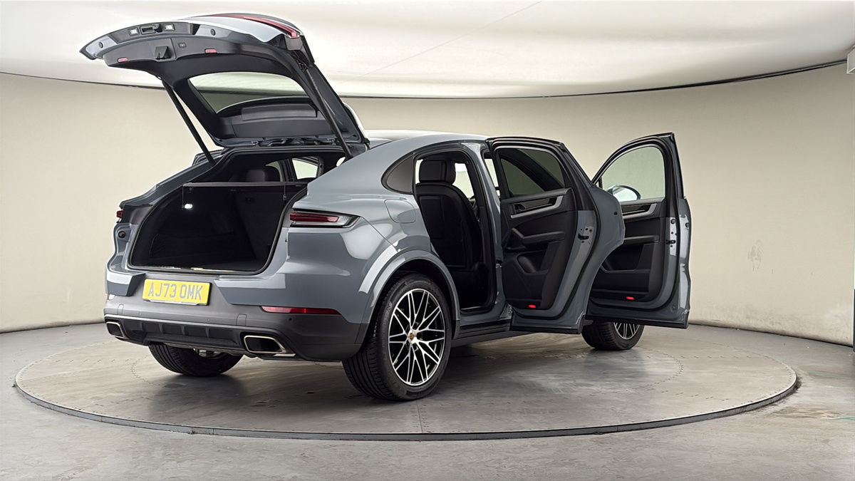 More views of Porsche Cayenne