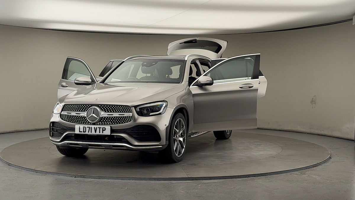 More views of Mercedes-Benz GLC