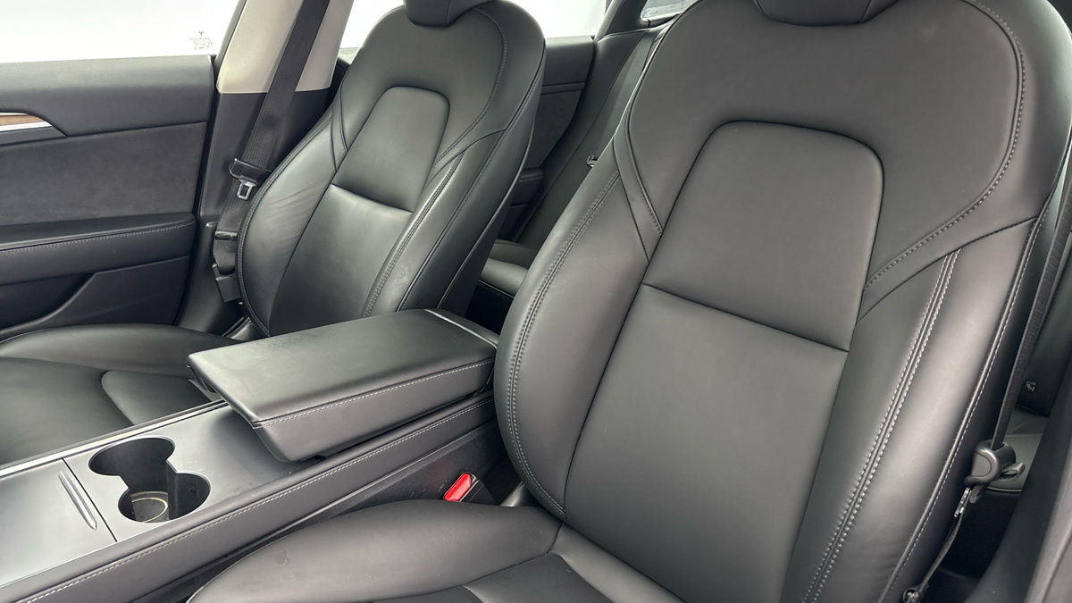 Tesla Model 3 Image 7