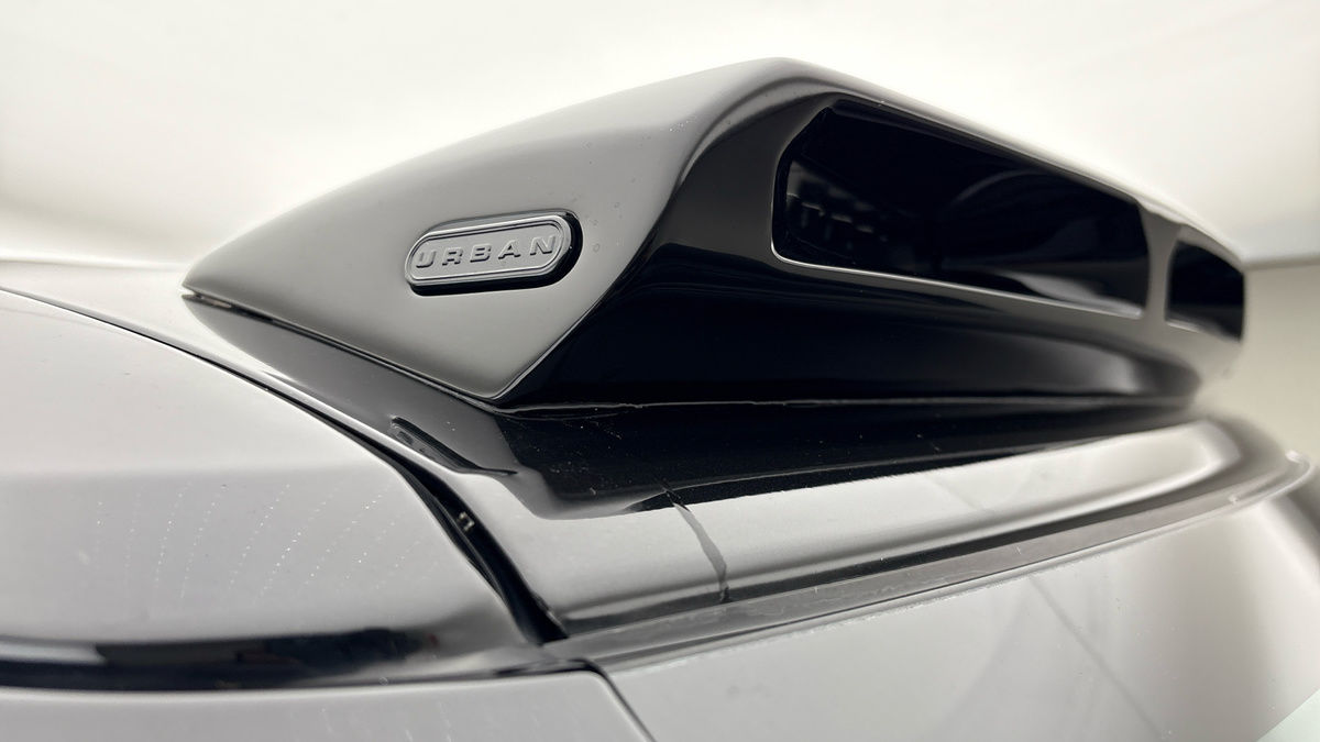 Land Rover Defender 110 Urban Image 25